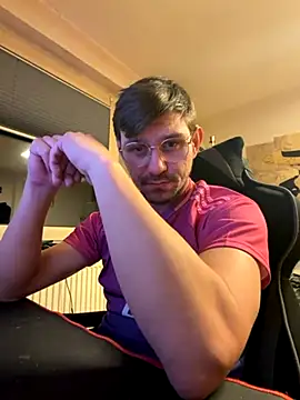 Snapshot of Shaiiboy chatting on 10/03/25, 02:52 Shaiiboy online show from 10/03/25, 02:52