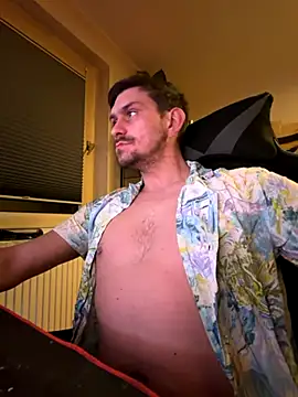 Snapshot of Shaiiboy chatting on 12/01/25, 04:17 Shaiiboy online show from 12/01/25, 04:17