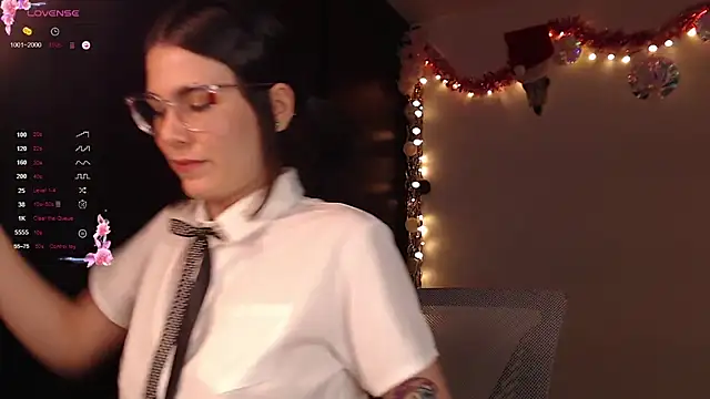 Snapshot of CherryBlossom___ chatting on 12/16/24, 11:28 CherryBlossom online show from 12/16/24, 11:28