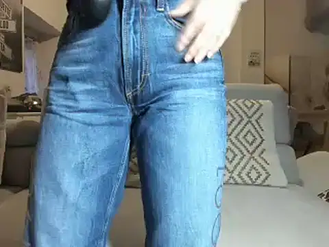 Snapshot of prunelle_sexy chatting on 10/25/25, 06:10 prunelle sexy online show from 10/25/25, 06:10