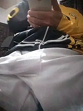 eleno1542 online show from 02/18/26, 11:06