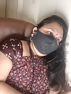 Love-priya online show from 02/18/26, 04:47