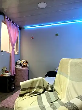 Snapshot of KATYGONZALEZ chatting on 01/04/25, 02:04 KATYGONZALEZ online show from 01/04/25, 02:04