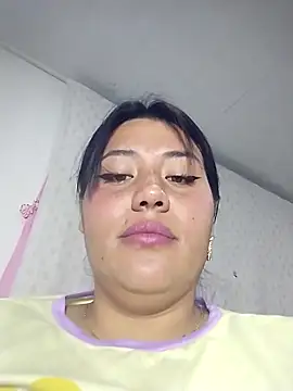 KATYGONZALEZ online show from 11/12/25, 12:33