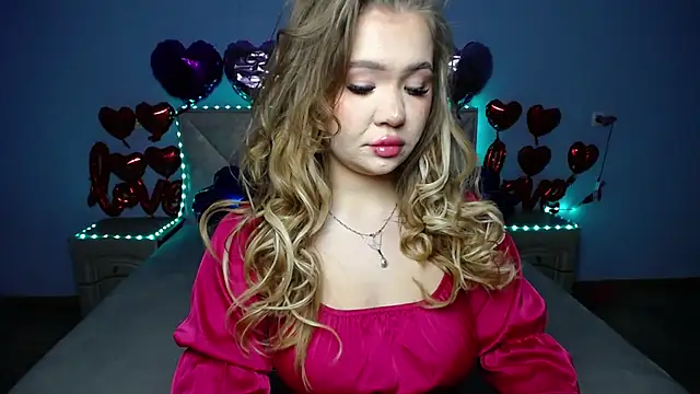 Snapshot of StacyYellig chatting on 02/21/25, 08:16 StacyYellig online show from 02/21/25, 08:16