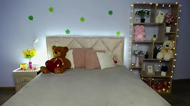 Snapshot of StacyYellig chatting on 03/17/25, 06:40 StacyYellig online show from 03/17/25, 06:40