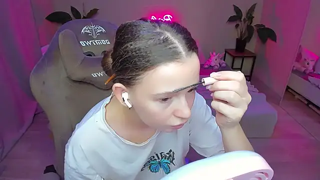 HelloRoxy online show from 12/11/24, 06:09