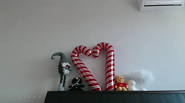 Snapshot of _mika_in_passion chatting on 02/18/25, 02:38 mika in passion online show from 02/18/25, 02:38