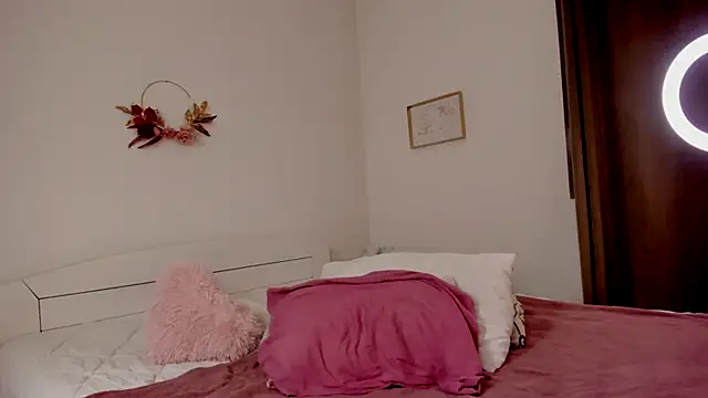 Snapshot of Anna_Sinner chatting on 02/28/25, 09:25 Anna Sinner online show from 02/28/25, 09:25