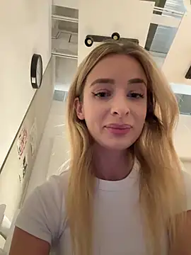 EvieEvans online show from 12/13/24, 04:05