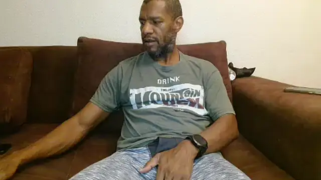 Snapshot of elmorenazost chatting on 02/19/25, 03:06 elmorenazost online show from 02/19/25, 03:06