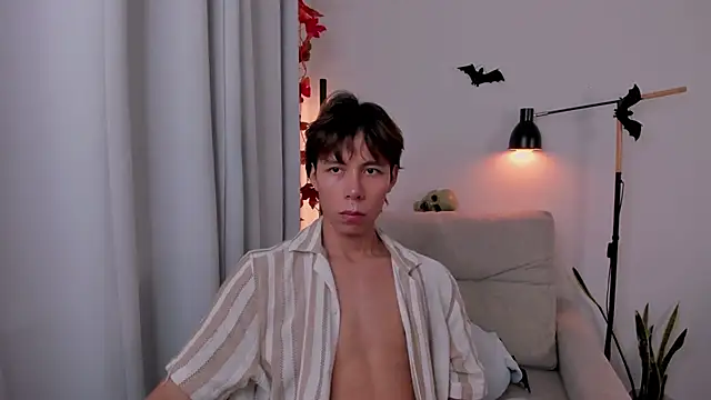 kim lian21 online show from 10/15/25, 12:16