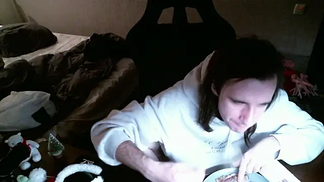 Snapshot of izilizi_23 chatting on 12/13/24, 03:21 izilizi 23 online show from 12/13/24, 03:21