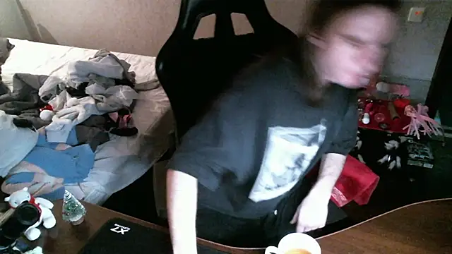 Snapshot of izilizi_23 chatting on 12/14/24, 04:12 izilizi 23 online show from 12/14/24, 04:12