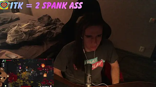 Snapshot of izilizi_23 chatting on 11/12/25, 09:58 izilizi 23 online show from 11/12/25, 09:58