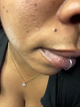 YellowHoneyDip online show from 02/19/26, 05:42