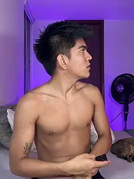 santiago 01 online show from 12/24/24, 12:44