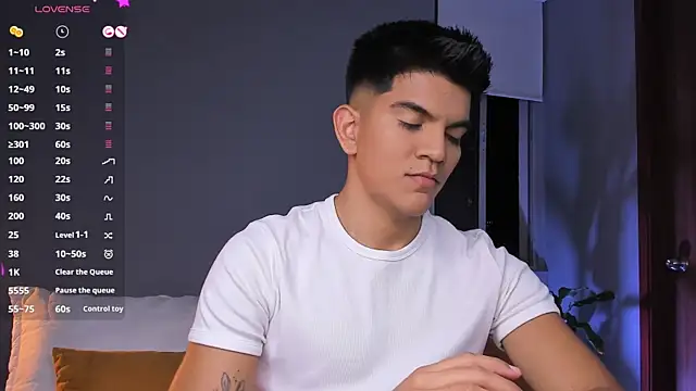 santiago 01 online show from 09/12/25, 12:33