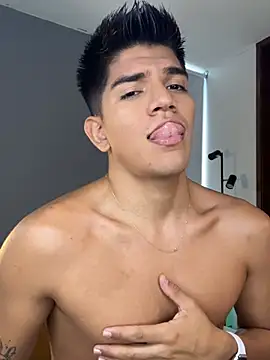 santiago 01 online show from 03/22/26, 07:06