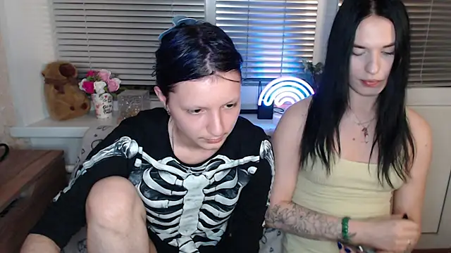 Snapshot of sky9669 chatting on 09/24/25, 04:10 sky9669 online show from 09/24/25, 04:10