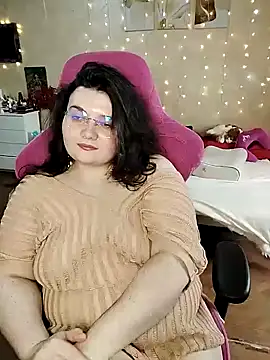 Snapshot of DenisHailey chatting on 02/02/25, 09:51 DenisHailey online show from 02/02/25, 09:51