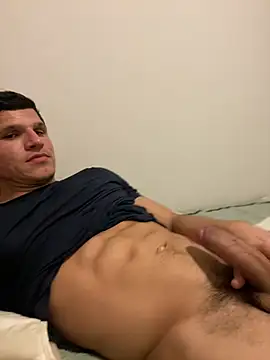 pedrovkr3 online show from 05/18/26, 11:21