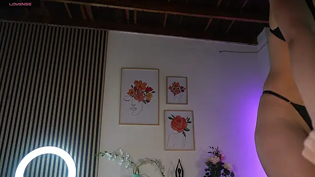 LillyDolls23 online show from 04/11/26, 01:37