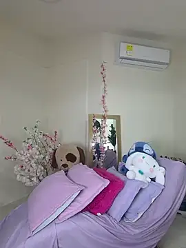 NaomiShimizu online show from 11/26/25, 09:49