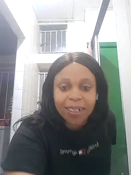 THESHORTQUEEN online show from 10/22/25, 02:01