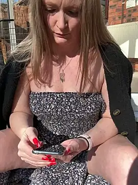 HoneyBluex online show from 03/03/25, 11:22