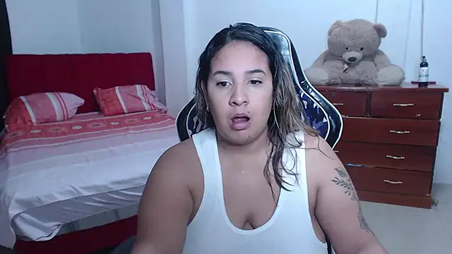 Snapshot of KathyHardcore69 chatting on 09/26/25, 03:21 KathyHardcore69 online show from 09/26/25, 03:21