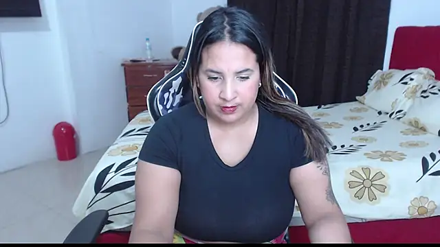 Snapshot of KathyHardcore69 chatting on 10/11/25, 02:55 KathyHardcore69 online show from 10/11/25, 02:55