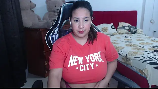 Snapshot of KathyHardcore69 chatting on 10/31/25, 12:55 KathyHardcore69 online show from 10/31/25, 12:55