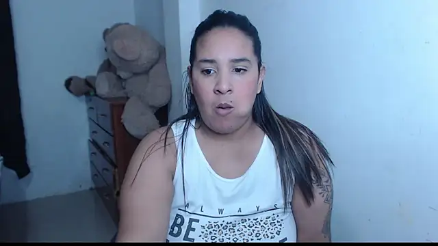 Snapshot of KathyHardcore69 chatting on 11/18/25, 03:34 KathyHardcore69 online show from 11/18/25, 03:34