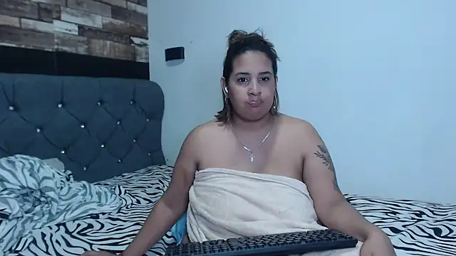 Snapshot of KathyHardcore69 chatting on 02/20/26, 06:37 KathyHardcore69 online show from 02/20/26, 06:37