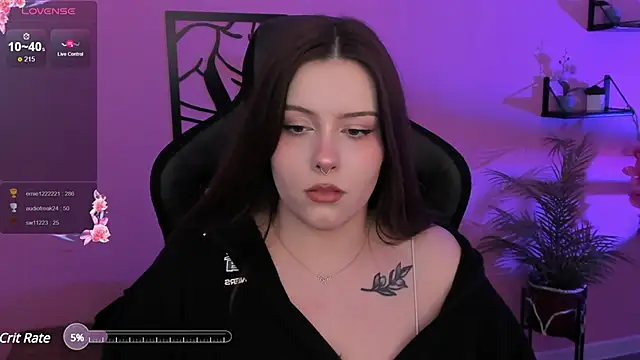 CoralineKeyns online show from 01/28/25, 11:38