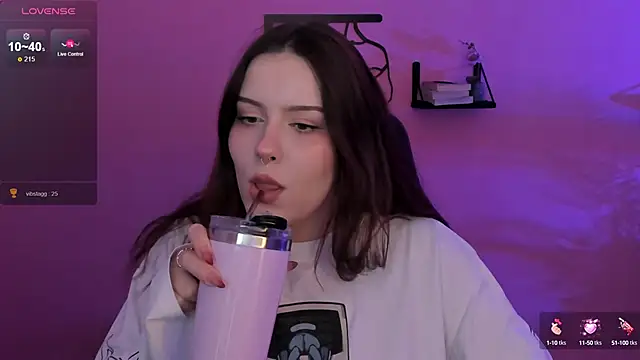 CoralineKeyns online show from 02/21/25, 08:51