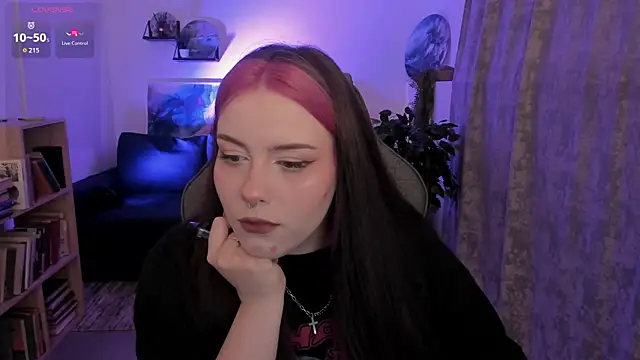 CoralineKeyns online show from 07/07/26, 06:47