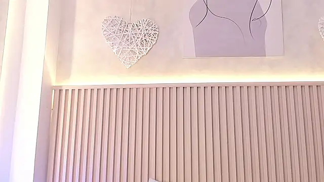 daiana curly online show from 12/02/25, 08:04