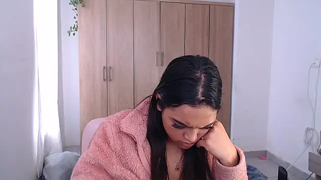 fairylatin222 online show from 02/17/25, 06:04