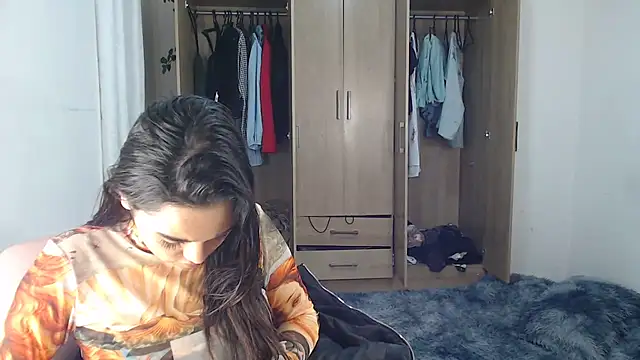 fairylatin222 online show from 03/04/25, 11:11