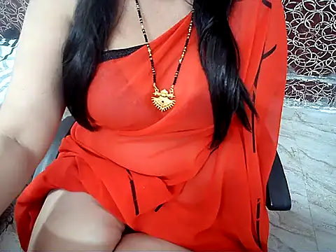 Snapshot of rehana_housewife chatting on 12/06/24, 10:49 rehana housewife online show from 12/06/24, 10:49