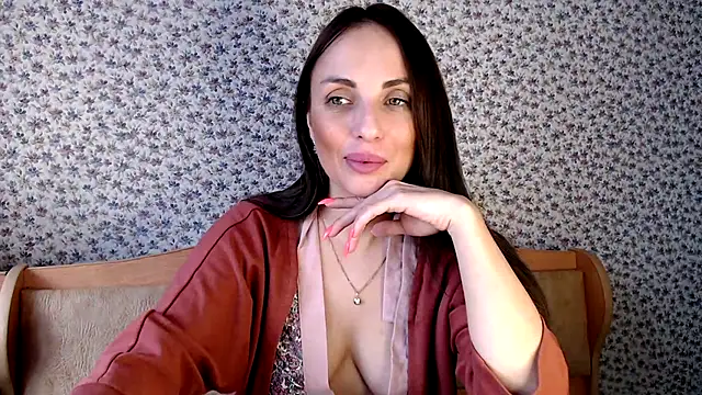 Snapshot of Tinadream20 chatting on 03/14/25, 11:23 Tinadream20 online show from 03/14/25, 11:23