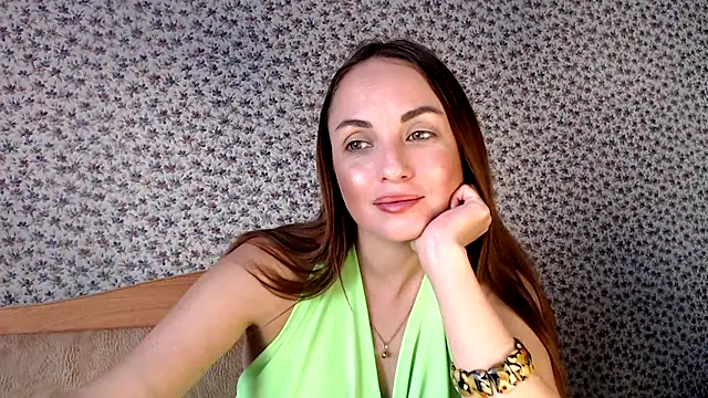 Snapshot of Tinadream20 chatting on 09/23/25, 10:29 Tinadream20 online show from 09/23/25, 10:29