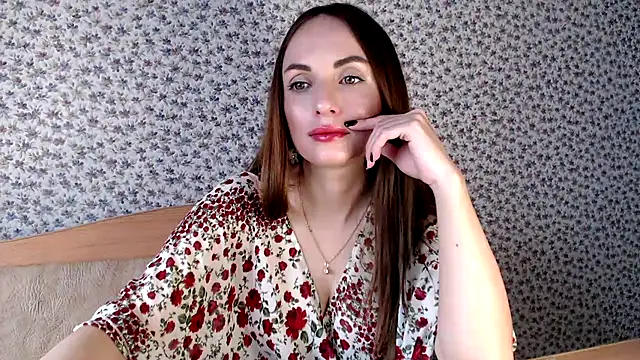 Snapshot of Tinadream20 chatting on 10/18/25, 07:09 Tinadream20 online show from 10/18/25, 07:09