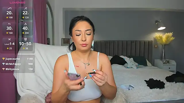 Awesome Jolie online show from 10/12/25, 08:13