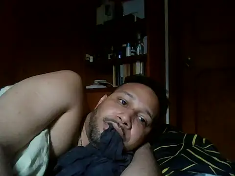 RuwaHot online show from 04/23/26, 03:14