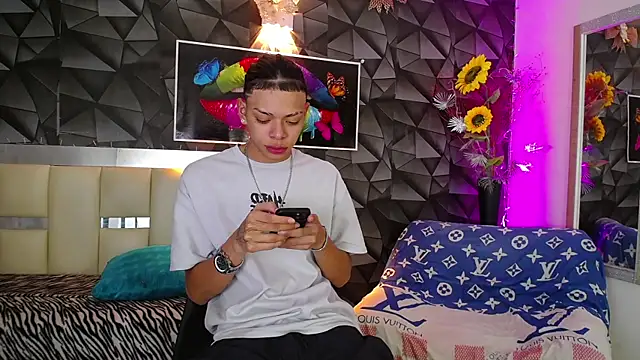 Harry jhonsson online show from 01/04/25, 12:37