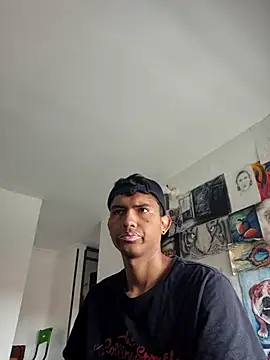 Snapshot of xrobXstax chatting on 10/02/25, 02:24 xrobXstax online show from 10/02/25, 02:24