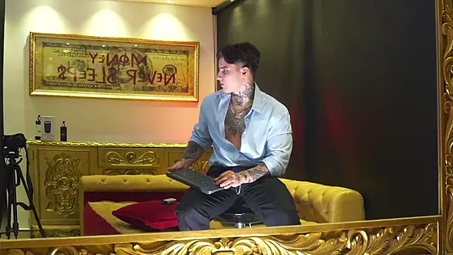 dantecoppolaa  online show from 04/17/26, 11:19